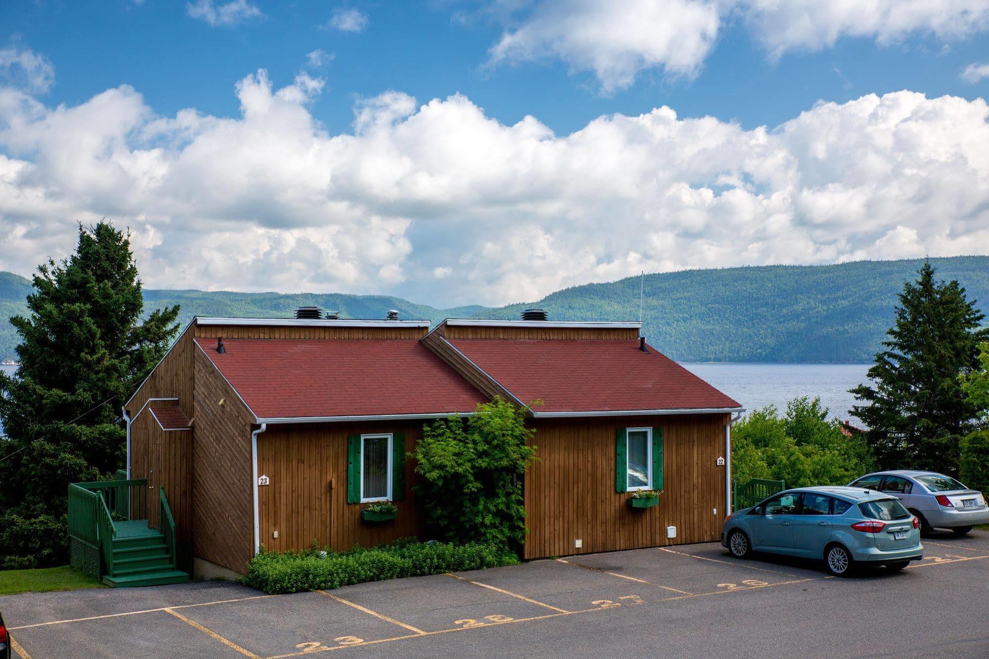 Chalets Condos Sur Le Fjord LʼAnse-Saint-Jean Kültér fotó