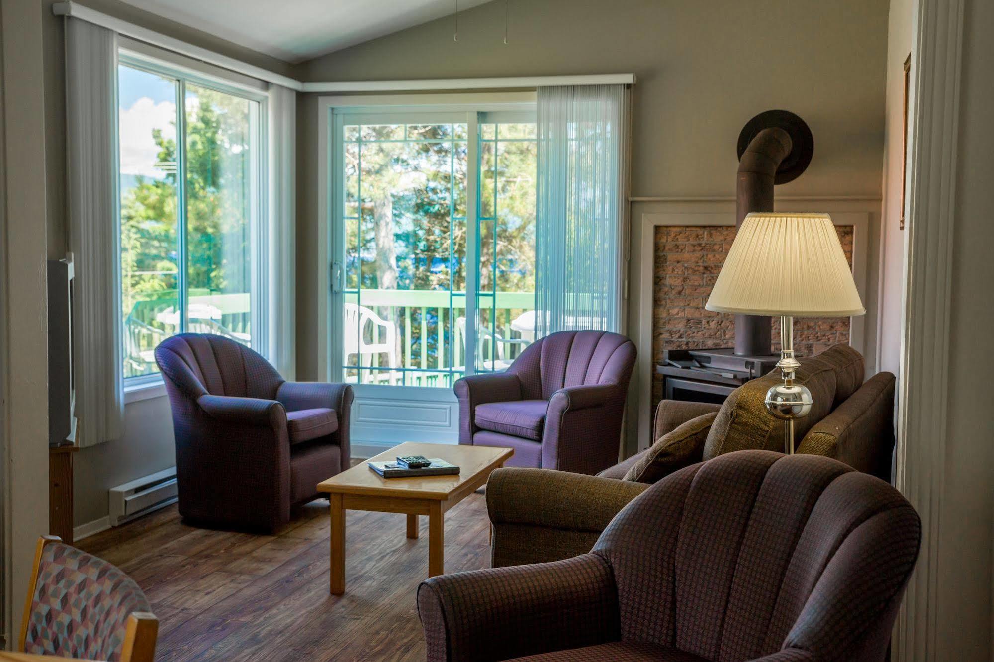 Chalets Condos Sur Le Fjord LʼAnse-Saint-Jean Kültér fotó