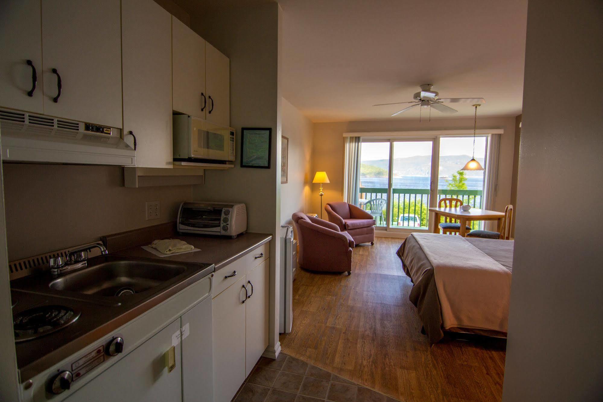 Chalets Condos Sur Le Fjord LʼAnse-Saint-Jean Kültér fotó